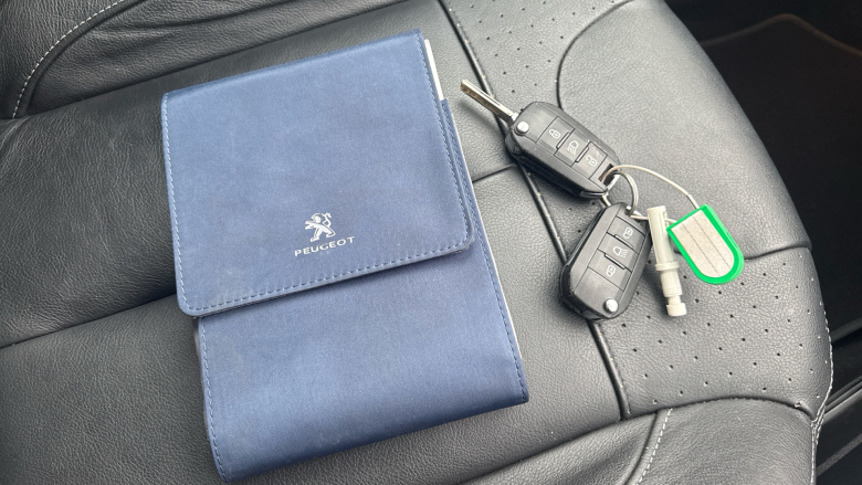 Peugeot 2008 1.6 BlueHDi 120 Feline 5dr [Mistral] Diesel Estate